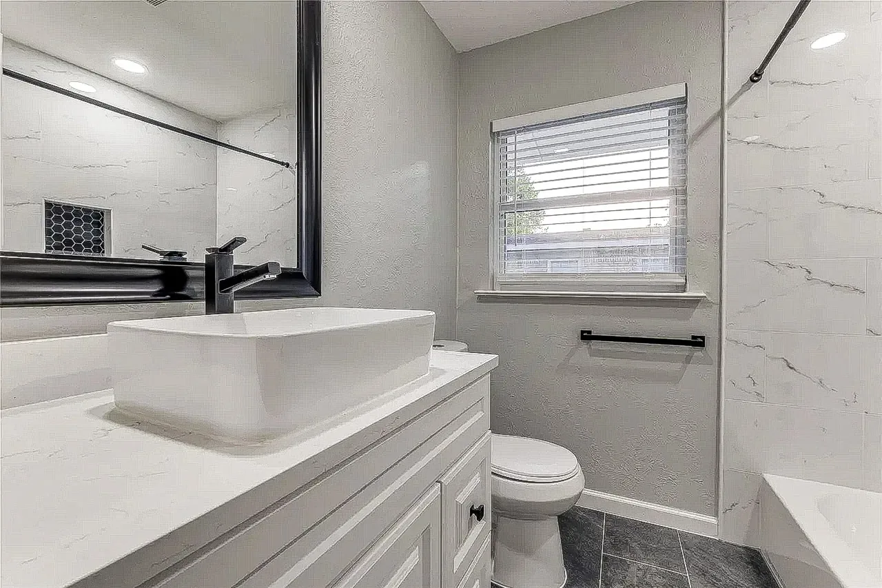 Bathroom Remodel completed by Utmost Builds in Dallas, Texas