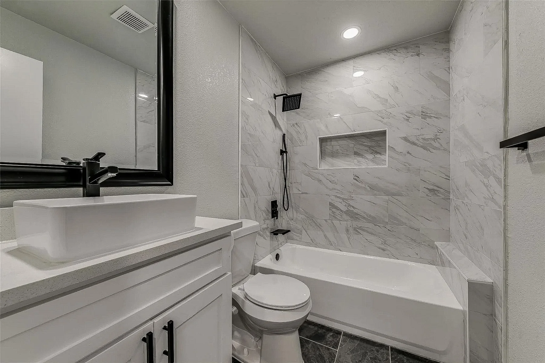 Guest bathroom remodeling in Plano